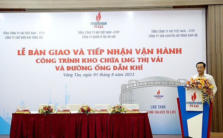 Ký kết bàn giao và tiếp nhận vận hành Kho cảng LNG Thị Vải Ký kết bàn giao và tiếp nhận vận hành Kho cảng LNG Thị Vải