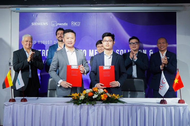 Rikkeisoft thúc đẩy chuyển đổi số bằng nền tảng low-code Mendix Rikkeisoft thúc đẩy chuyển đổi số bằng nền tảng low-code Mendix