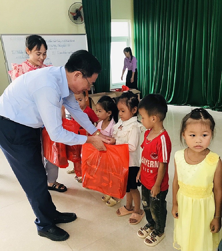 Sở Công Thương Thanh Hóa đỡ đầu, hỗ trợ xã đặc biệt khó khăn của huyện Như Xuân Sở Công Thương Thanh Hóa đỡ đầu, hỗ trợ xã đặc biệt khó khăn của huyện Như Xuân