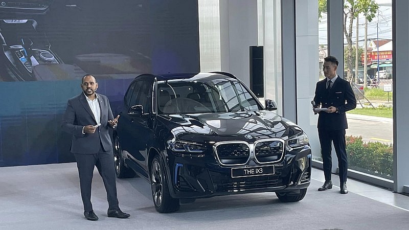BMW iX3 BMW iX3