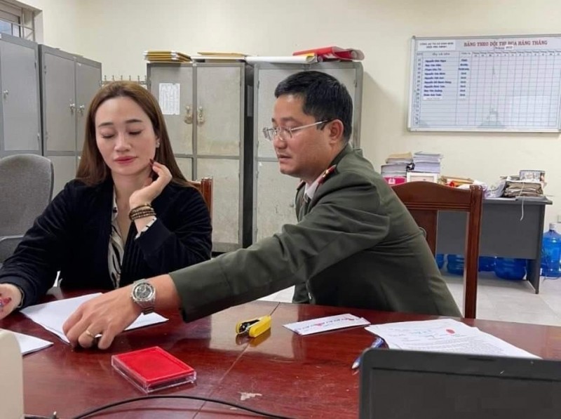 Cô đồng “bổ cau” Trương Hương: Từng có vài đời chồng, liên tục nói không biết, không nhớ khi bị hỏi cung