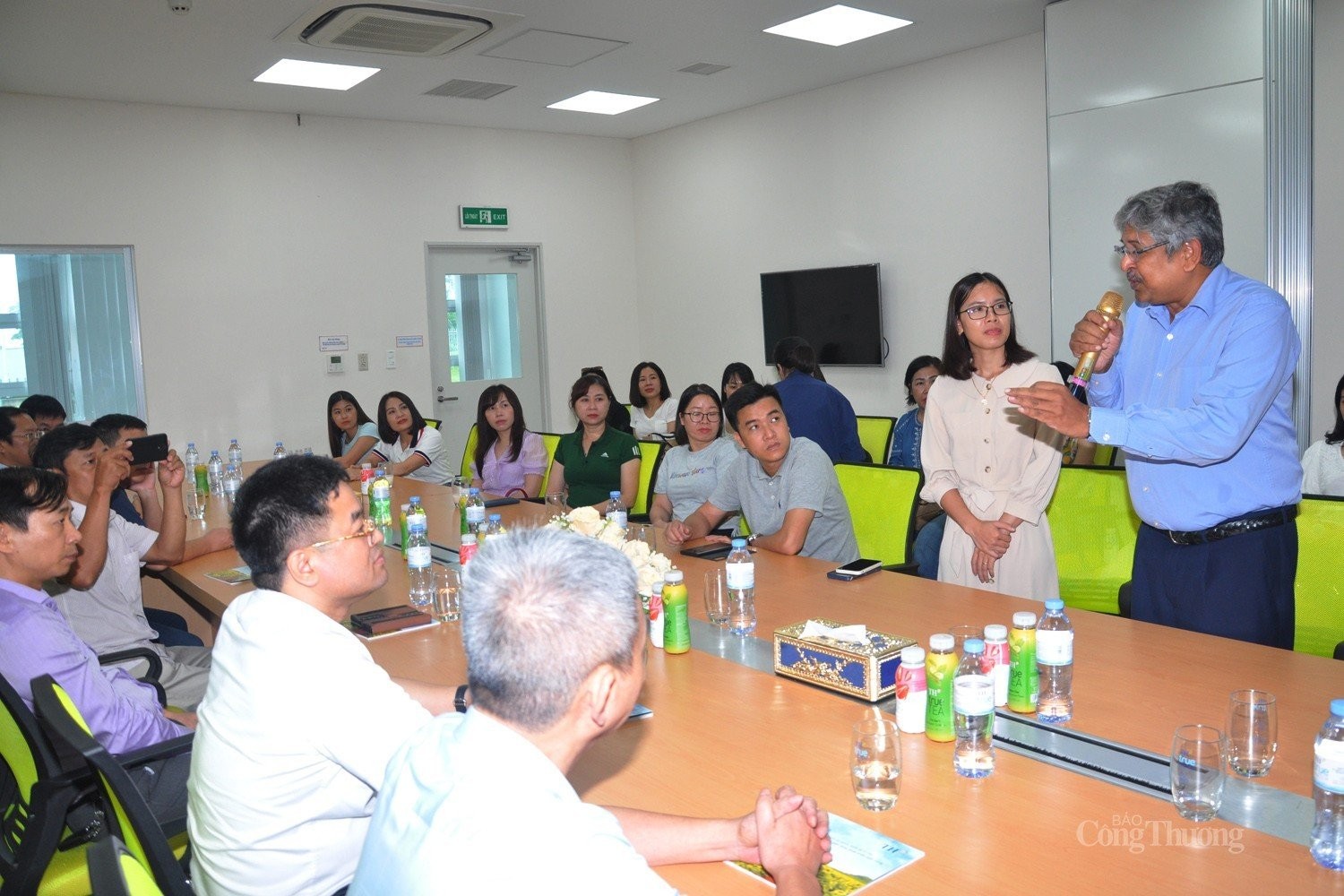 Đoàn công tác Báo Công Thương tham quan thực tế tại Tập đoàn TH