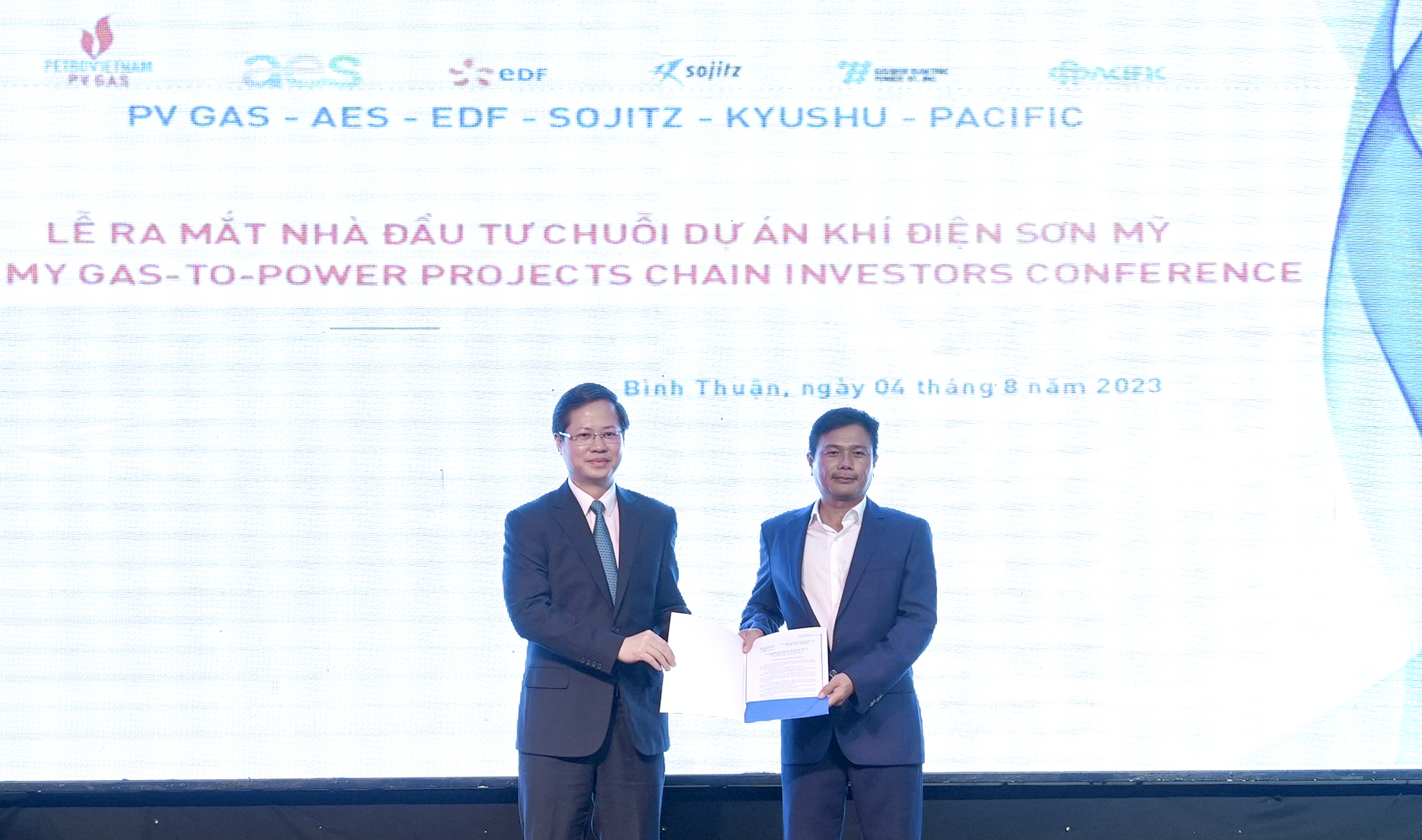 Lễ ra mắt Nhà đầu tư Chuỗi Dự án Khí – Điện Sơn Mỹ, Bình Thuận Lễ ra mắt Nhà đầu tư Chuỗi Dự án Khí – Điện Sơn Mỹ, Bình Thuận