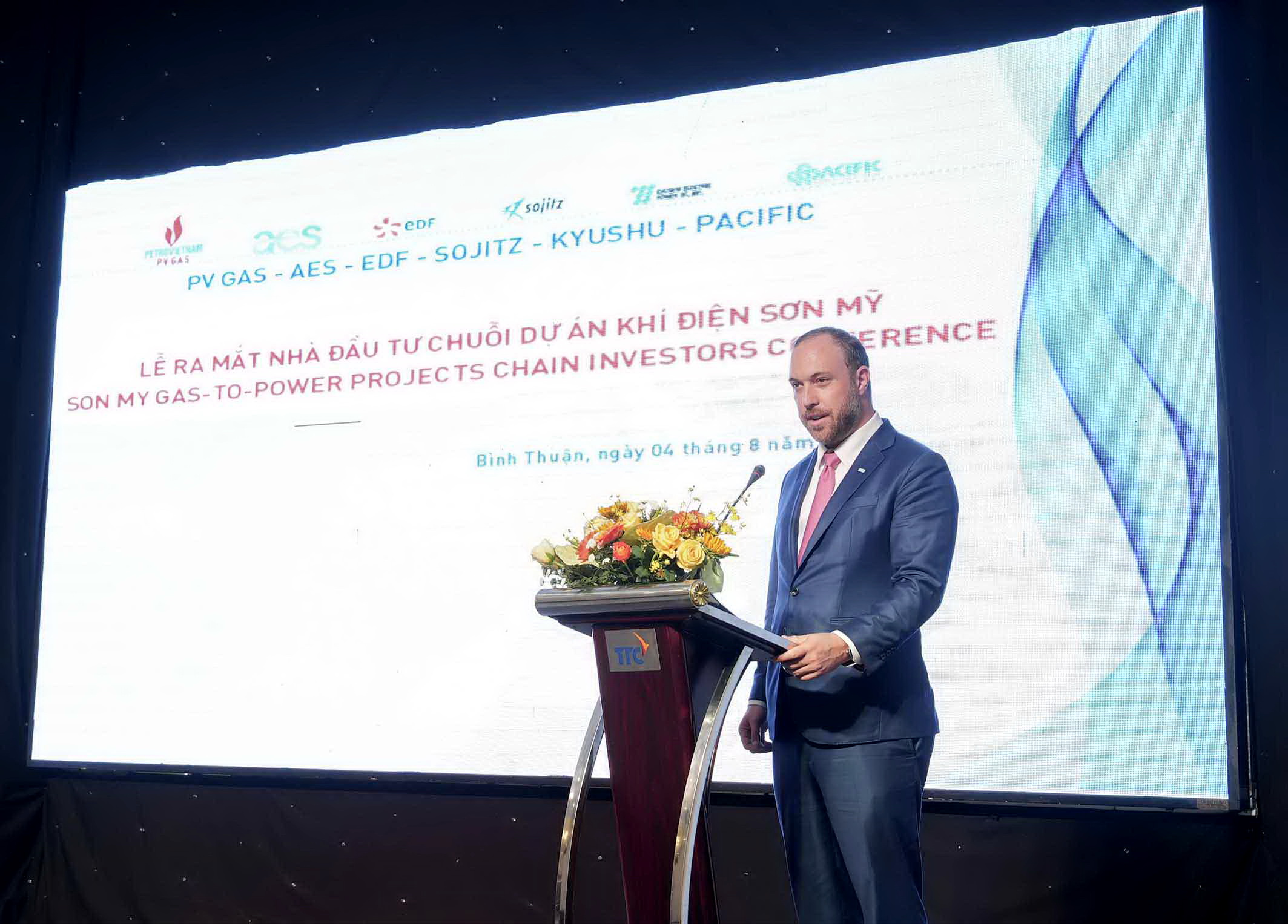 Lễ ra mắt Nhà đầu tư Chuỗi Dự án Khí – Điện Sơn Mỹ, Bình Thuận Lễ ra mắt Nhà đầu tư Chuỗi Dự án Khí – Điện Sơn Mỹ, Bình Thuận