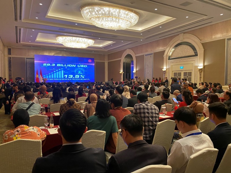 Việt Nam có nhiều đóng góp quan trọng vào sự phát triển của ASEAN Việt Nam có nhiều đóng góp quan trọng vào sự phát triển của ASEAN