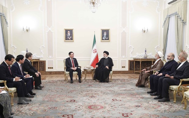 Chủ tịch Quốc hội Vương Đình Huệ hội kiến Tổng thống Iran hình ảnh 2 Chu tich Quoc hoi Vuong Dinh Hue hoi kien Tong thong Iran hinh anh 2