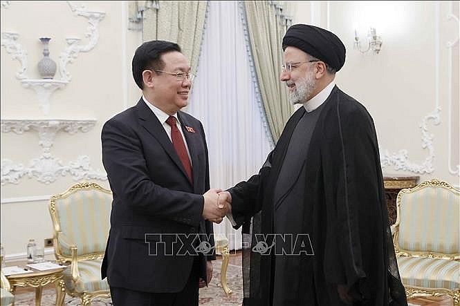 Chủ tịch Quốc hội Vương Đình Huệ và Tổng thống Iran Ebrahim Raisi. Ảnh: Doãn Tấn/TTXVN Chủ tịch Quốc hội Vương Đình Huệ và Tổng thống Iran Ebrahim Raisi. Ảnh: Doãn Tấn/TTXVN