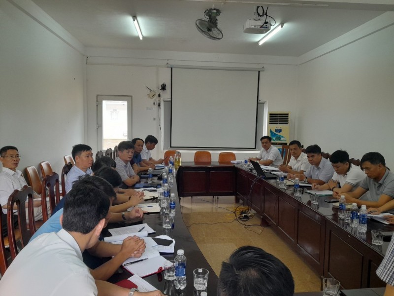 Ông Vũ Xuân Dũng – Chủ tịch kiêm Giám đốc Công ty trao đổi tại Hội Nghị Ông Vũ Xuân Dũng – Chủ tịch kiêm Giám đốc Công ty trao đổi tại Hội Nghị