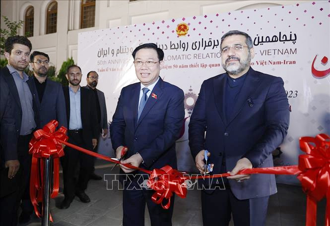 Chủ tịch Quốc hội Vương Đình Huệ dự khai mạc Tuần lễ văn hoá Việt Nam tại Iran