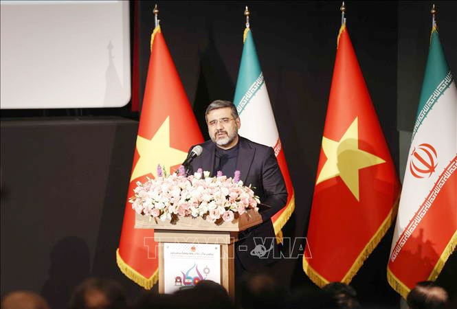 Chủ tịch Quốc hội Vương Đình Huệ dự khai mạc Tuần lễ văn hoá Việt Nam tại Iran