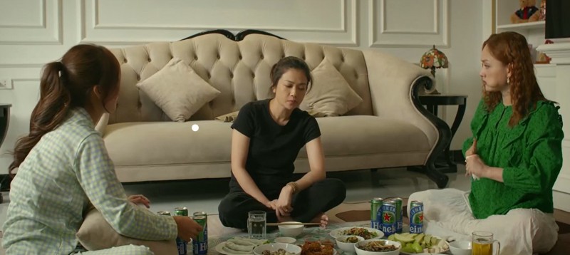 Mọi người ngỡ ngàng khi nghe Phương chia sẻ chuyện. Ảnh: chụp màn hình Mọi người ngỡ ngàng khi nghe Phương chia sẻ chuyện. Ảnh: chụp màn hình