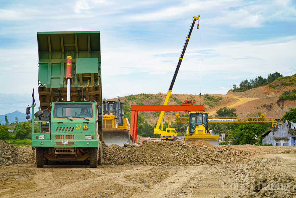 Soi tiến độ 5 dự án thành phần cao tốc Bắc – Nam phía Đông Soi tiến độ 5 dự án thành phần cao tốc Bắc – Nam phía Đông