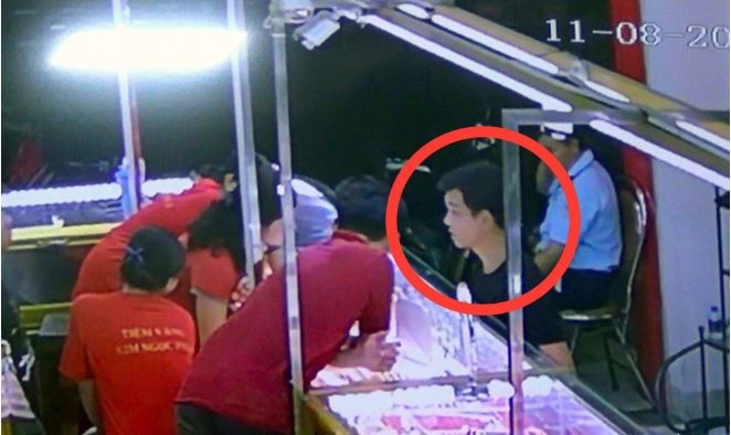 Đồng Nai: Bắt đối tượng cướp tiệm vàng trong đêm Đồng Nai: Bắt đối tượng cướp tiệm vàng trong đêm