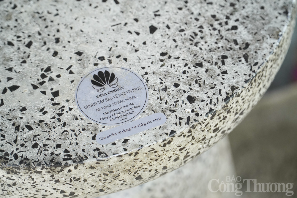 ‘Nhốt’ rác thải nhựa vào bê tông ‘Nhốt’ rác thải nhựa vào bê tông