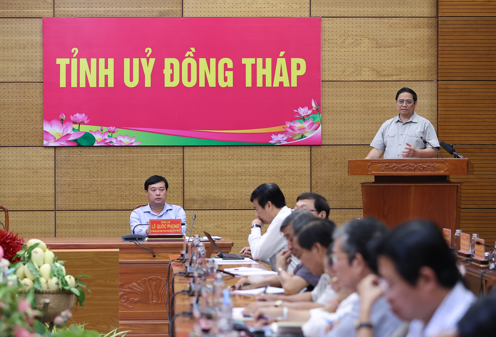 Phát triển Đồng Tháp tiên phong, kiểu mẫu về nông thôn hiện đại, nông nghiệp sinh thái, nông dân văn minh - Ảnh 6. Phát triển Đồng Tháp tiên phong, kiểu mẫu về nông thôn hiện đại, nông nghiệp sinh thái, nông dân văn minh - Ảnh 6.