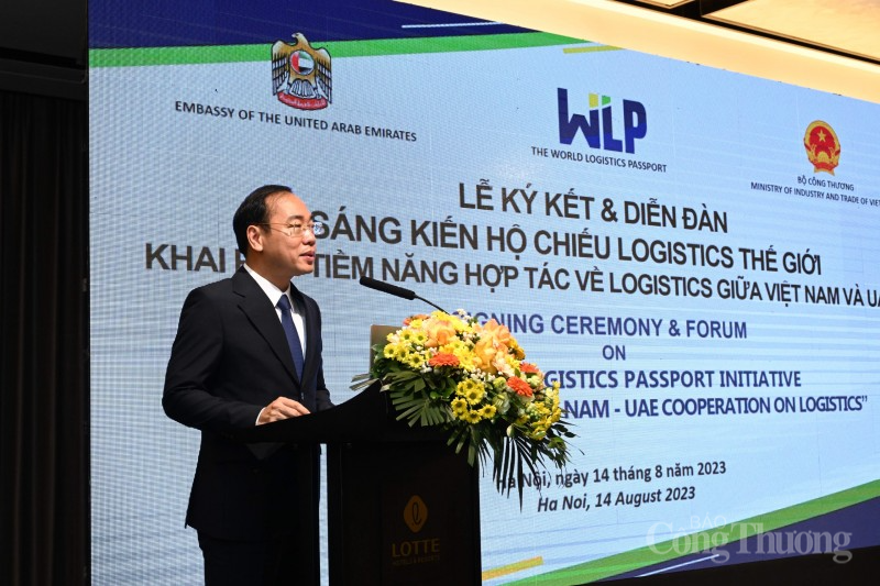 Ông Trần Quang Huy - Vụ trưởng Vụ Thị trường châu Á - châu Phi Ông Trần Quang Huy - Vụ trưởng Vụ Thị trường châu Á - châu Phi