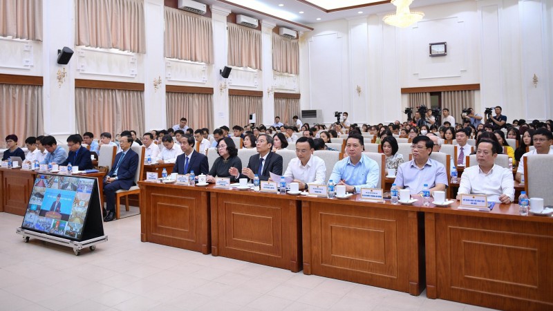 Đối thoại với Bộ trưởng Giáo và Giáo dục, giáo viên mầm non “than” lương quá thấp Đối thoại với Bộ trưởng Giáo và Giáo dục, giáo viên mầm non “than” lương quá thấp