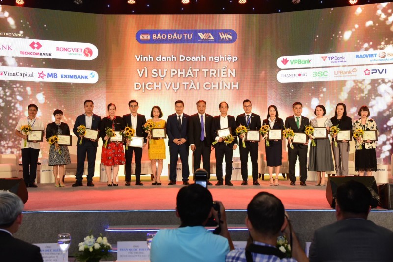 VietinBank Securities vinh dự nhận giải thưởng Dịch vụ Môi giới Tài chính tiêu biểu 2023 VietinBank Securities vinh dự nhận giải thưởng Dịch vụ Môi giới Tài chính tiêu biểu 2023
