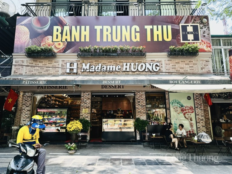 Bánh trung thu Madame Hương bán hàng không đúng hình ảnh quảng cáo, đóng gói thiếu sản phẩm? Bánh trung thu Madame Hương bán hàng không đúng hình ảnh quảng cáo, đóng gói thiếu sản phẩm?