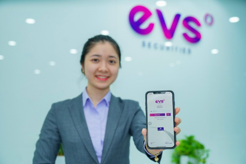 Chứng khoán EVS nâng cao trải nghiệm khách hàng trên nền tảng số