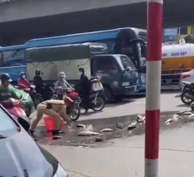 Từ chuyện chốt chặn quán nhậu đến nhân lên hình ảnh đẹp của cảnh sát giao thông Từ chuyện chốt chặn quán nhậu đến nhân lên hình ảnh đẹp của cảnh sát giao thông