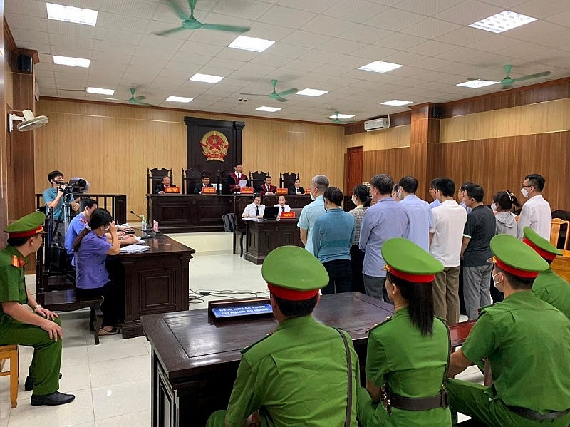 Thanh Hóa: Cựu Giám đốc Sở Giáo dục và Đào tạo Phạm Thị Hằng bị tuyên phạt 4 năm tù Thanh Hóa: Cựu Giám đốc Sở Giáo dục và Đào tạo Phạm Thị Hằng bị tuyên phạt 4 năm tù