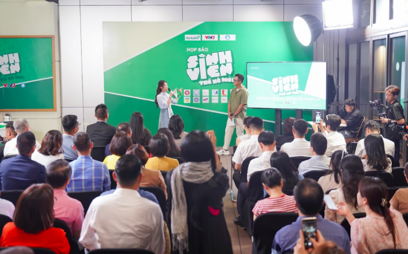 Quang cảnh buổi họp báo Quang cảnh buổi họp báo