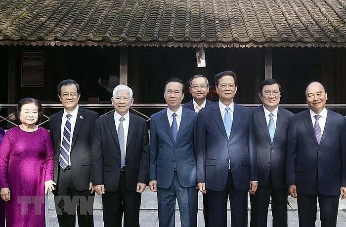 Chủ tịch nước Võ Văn Thưởng dự Lễ dâng hương kỷ niệm 135 năm Ngày sinh Chủ tịch Tôn Đức Thắng Chủ tịch nước Võ Văn Thưởng dự Lễ dâng hương kỷ niệm 135 năm Ngày sinh Chủ tịch Tôn Đức Thắng