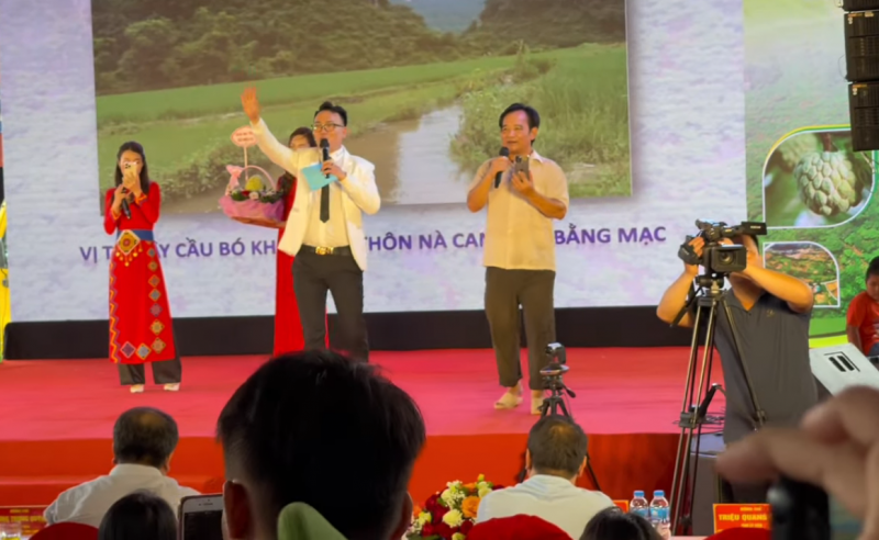 Lộ diện hai doanh nghiệp trúng đấu giá kỷ lục 200 triệu một quả na Chi Lăng Lộ diện hai doanh nghiệp trúng đấu giá kỷ lục 200 triệu một quả na Chi Lăng