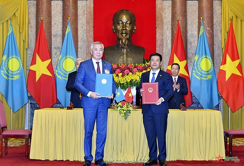 Hướng tới kim ngạch thương mại Việt Nam và Kazakhstan đạt 1,5 tỷ USD Hướng tới kim ngạch thương mại Việt Nam và Kazakhstan đạt 1,5 tỷ USD