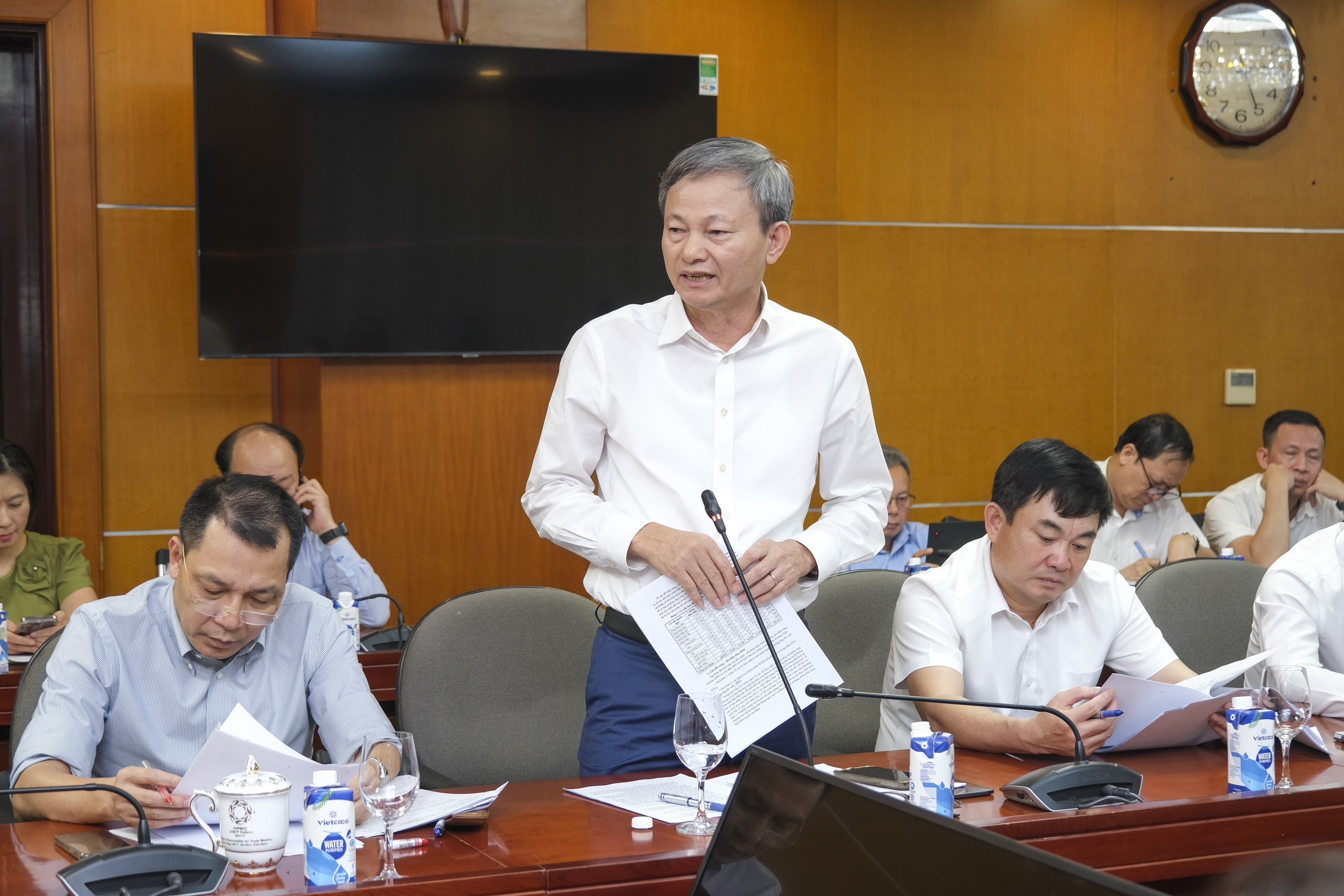 Bộ trưởng Nguyễn Hồng Diên họp với các tập đoàn, tổng công ty về cung ứng năng lượng cho nền kinh tế Bộ trưởng Nguyễn Hồng Diên họp với các tập đoàn, tổng công ty về cung ứng năng lượng cho nền kinh tế