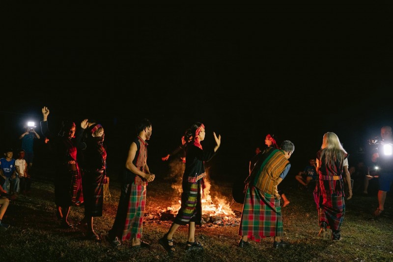 undefined Quảng Bình: Đánh thức bản làng làm du lịch