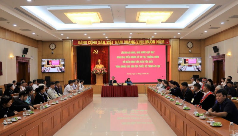 Ngày 22/8, Tỉnh ủy Bắc Kạn tổ chức hội nghị biểu dương người có uy tín, trưởng thôn và điển hình tiên tiến tiêu biểu vùng đồng bào dân tộc thiểu số lần thứ 12 năm 2023. Ngày 22/8, Tỉnh ủy Bắc Kạn tổ chức hội nghị biểu dương người có uy tín, trưởng thôn và điển hình tiên tiến tiêu biểu vùng đồng bào dân tộc thiểu số lần thứ 12 năm 2023.