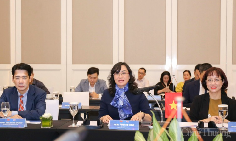 Thứ trưởng Bộ Công Thương Phan Thị Thắng Thứ trưởng Bộ Công Thương Phan Thị Thắng