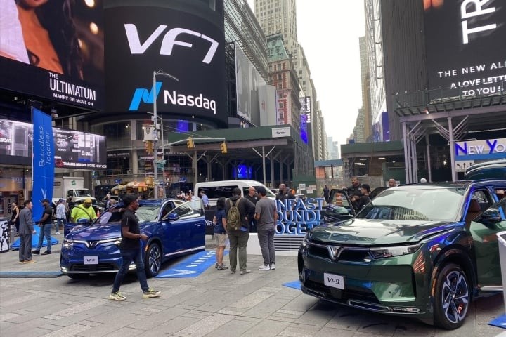 Vốn hoá VinFast đạt 112 tỷ USD, vượt hãng siêu xe Porsche, chỉ sau Tesla và Toyota