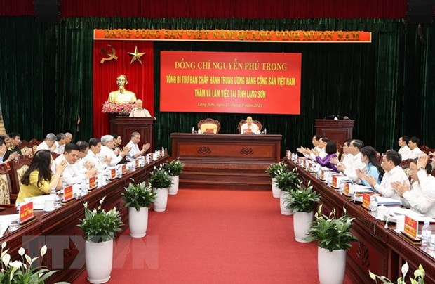 Tổng Bí thư Nguyễn Phú Trọng thăm và làm việc tại tỉnh Lạng Sơn hình ảnh 3 Tong Bi thu Nguyen Phu Trong tham va lam viec tai tinh Lang Son hinh anh 3