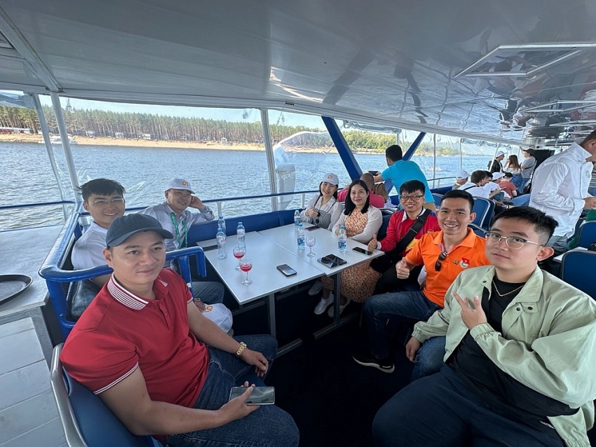 Vietsovpetro đạt thành tích cao tại Hội thi tay nghề giỏi AO Zarubezhneft năm 2023 Vietsovpetro đạt thành tích cao tại Hội thi tay nghề giỏi AO Zarubezhneft năm 2023