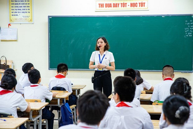 Hom nay, hang trieu hoc sinh tren ca nuoc dong loat tuu truong hinh anh 1