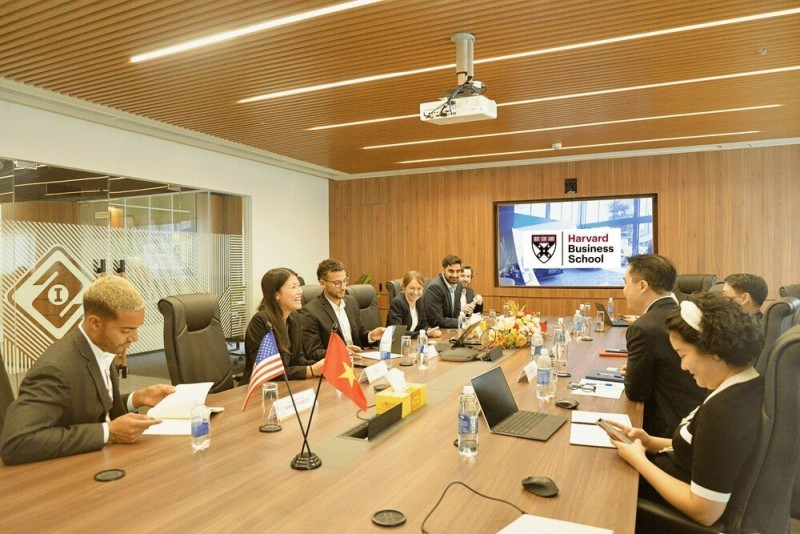 Lãnh đạo Tasco làm việc cùng Đại diện Havard Business School Lãnh đạo Tasco làm việc cùng Đại diện Havard Business School
