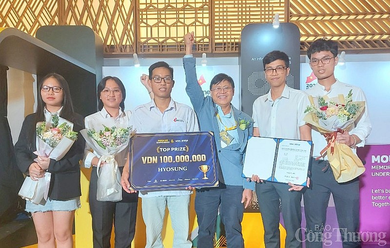 Máy xử lý cỏ dại thay thế hoá chất đoạt giải nhất cuộc thi ý tưởng khởi nghiệp sinh viên Univ.Star 2023