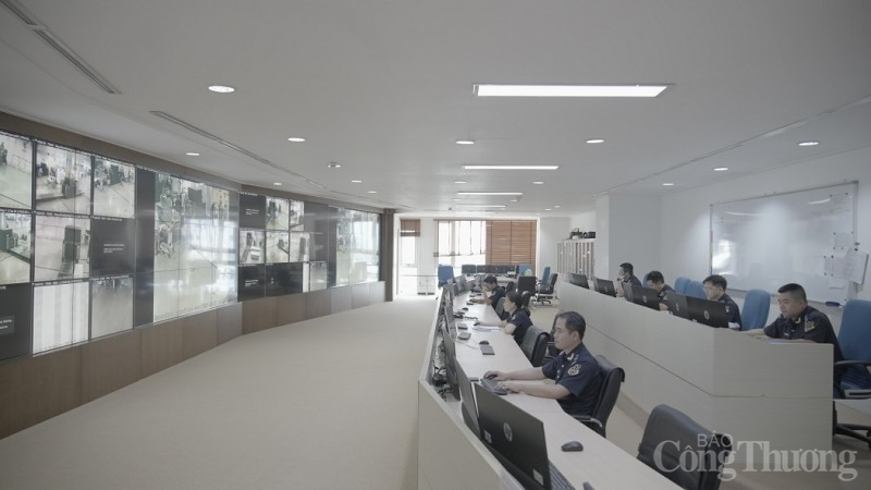 Ngành hải quan không đón tiếp khách, nhận hoa dịp kỷ niệm 78 năm Ngành hải quan không đón tiếp khách, nhận hoa dịp kỷ niệm 78 năm