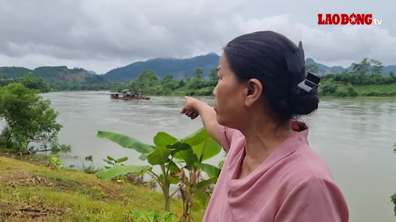 Dân tố nhà bị nứt toác, sụt lún do tàu khai thác cát sỏi hoành hành