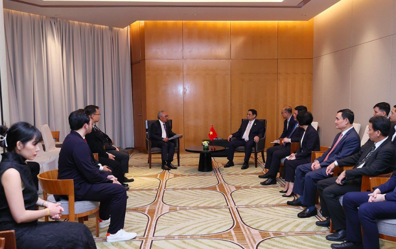 Thủ tướng Phạm Minh Chính đã tiếp lãnh đạo các tập đoàn lớn của Indonesia gồm: Ciputra, Traveloka và Modena Thủ tướng Phạm Minh Chính đã tiếp lãnh đạo các tập đoàn lớn của Indonesia gồm: Ciputra, Traveloka và Modena