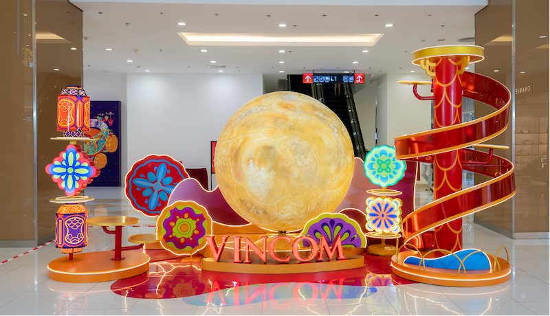 Bữa tiệc trông trăng lấp lánh ánh đèn tại Vincom Center Nguyễn Chí Thanh Bữa tiệc trông trăng lấp lánh ánh đèn tại Vincom Center Nguyễn Chí Thanh