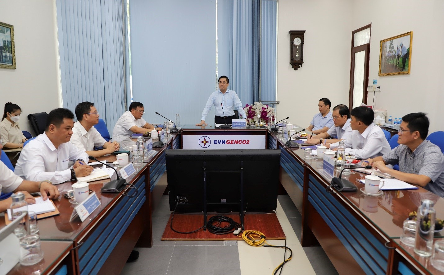 Quang cảnh buổi làm việc Quang cảnh buổi làm việc