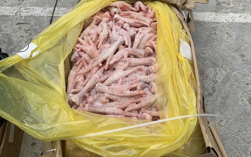 Hàng hoá không rõ nguồn gốc bị thu giữ Hàng hoá không rõ nguồn gốc bị thu giữ