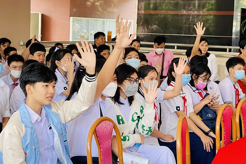 Giao lưu, nói chuyện chuyên đề về nhà khoa học quân sự tài năng Trần Đại Nghĩa Giao lưu, nói chuyện chuyên đề về nhà khoa học quân sự tài năng Trần Đại Nghĩa