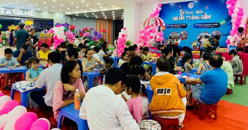 Trải nghiệm Tết trung thu xưa tại hệ thống trung tâm thương mại Sense City Trải nghiệm Tết trung thu xưa tại hệ thống trung tâm thương mại Sense City