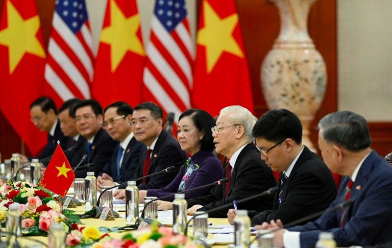 Nâng tầm quan hệ Việt Nam – Hoa Kỳ lên Đối tác Chiến lược Toàn diện Nâng tầm quan hệ Việt Nam – Hoa Kỳ lên Đối tác Chiến lược Toàn diện