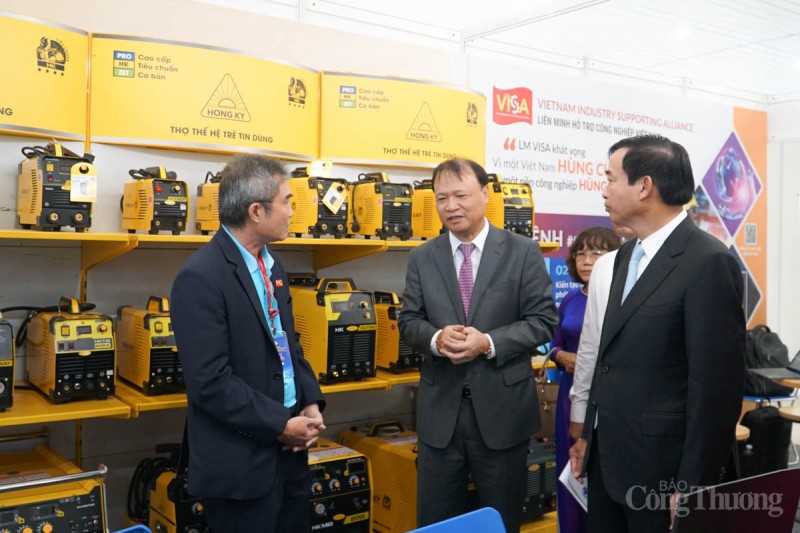 Khai mạc triển lãm công nghiệp hỗ trợ và chế biến chế tạo Đà Nẵng 2023 Khai mạc triển lãm công nghiệp hỗ trợ và chế biến chế tạo Đà Nẵng 2023